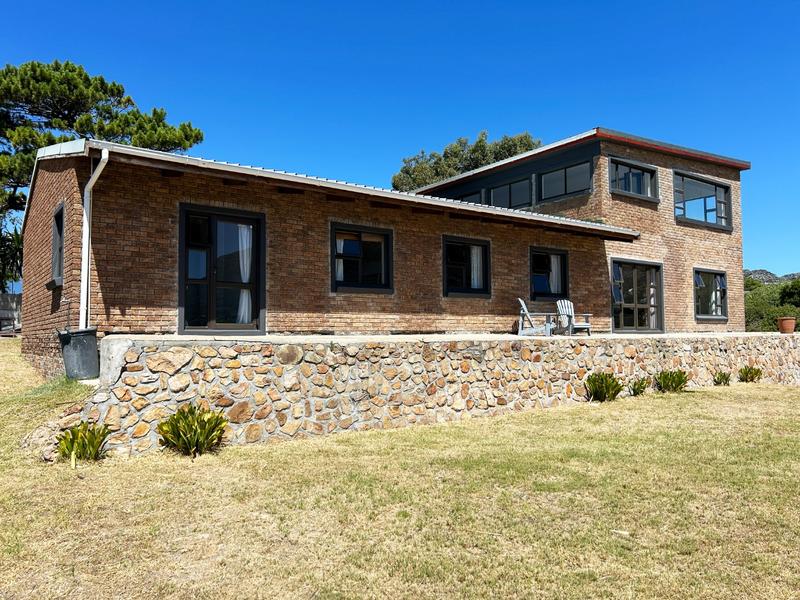 5 Bedroom Property for Sale in Capri Western Cape